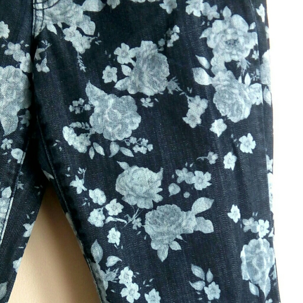 🔥AE Bleached Floral Stretch Begging - Indigo🔥